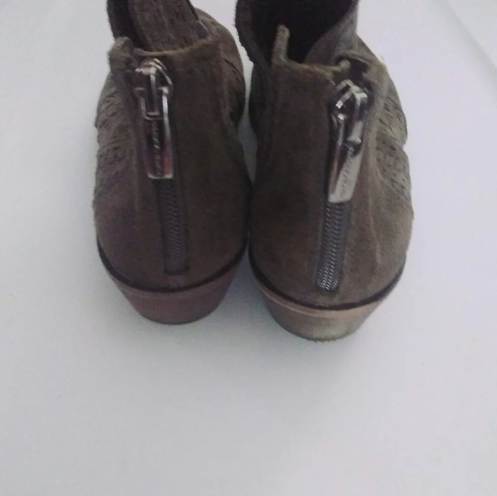 Vince Camuto Prasata Ankle Boots - Picture 5 of 13